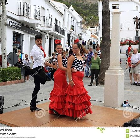 Casares Appart 2 Ch Dans Parc Tropical Avec Vue Sur Mer, Montagne Et Piscine Lägenhet Exteriör bild