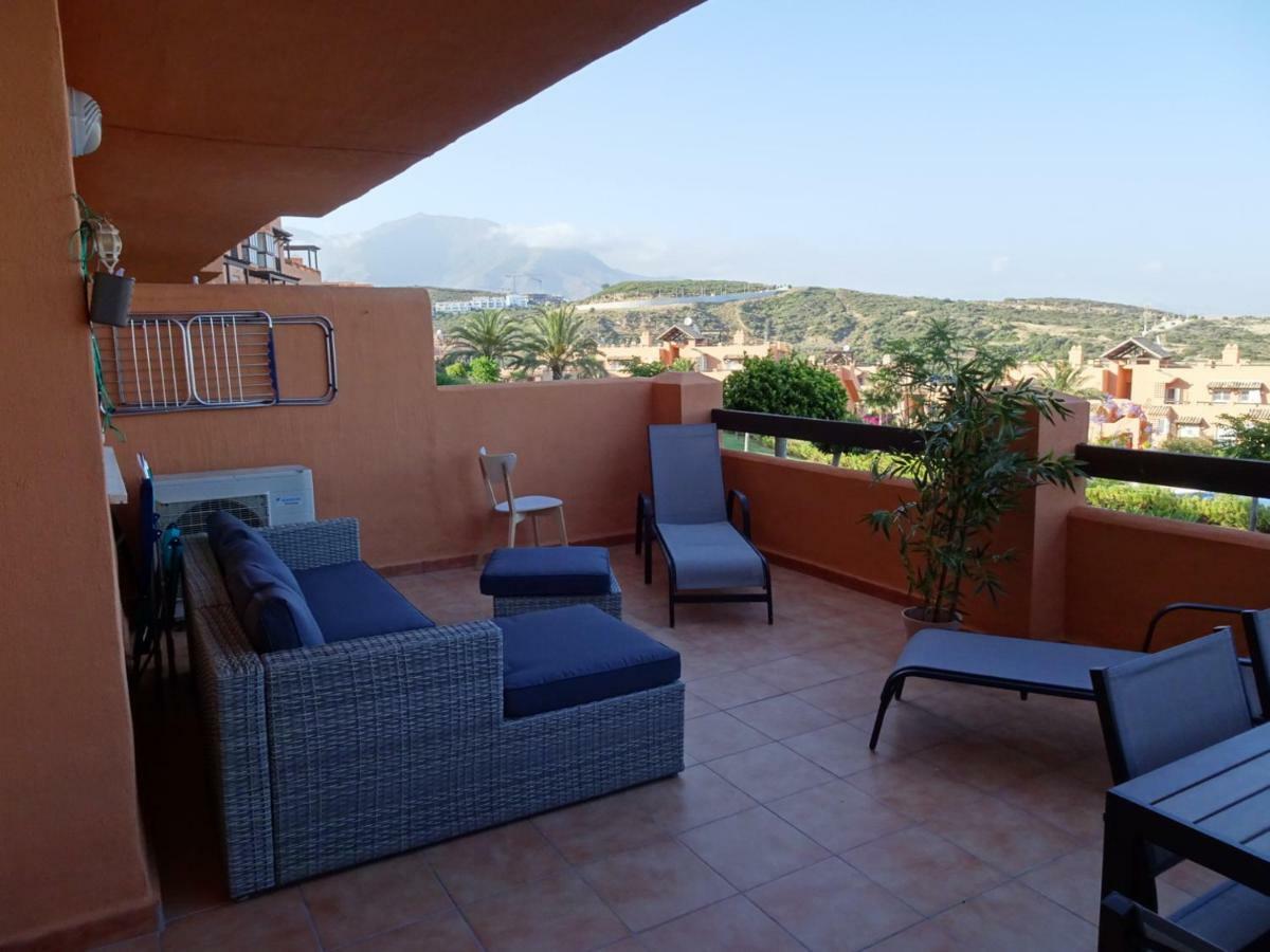 Casares Appart 2 Ch Dans Parc Tropical Avec Vue Sur Mer, Montagne Et Piscine Lägenhet Exteriör bild