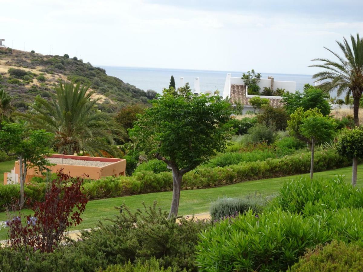 Casares Appart 2 Ch Dans Parc Tropical Avec Vue Sur Mer, Montagne Et Piscine Lägenhet Exteriör bild