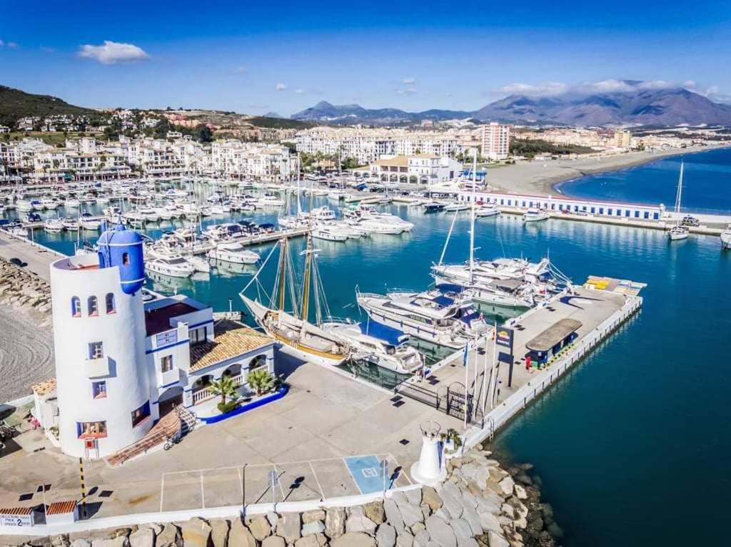 Casares Appart 2 Ch Dans Parc Tropical Avec Vue Sur Mer, Montagne Et Piscine Lägenhet Exteriör bild